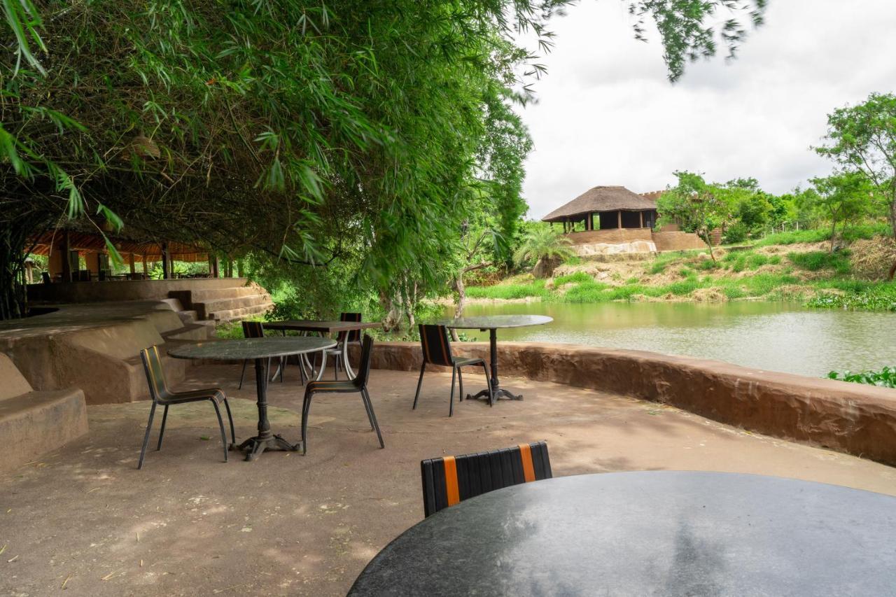 Hampi'S Whiskers Resort Exterior foto